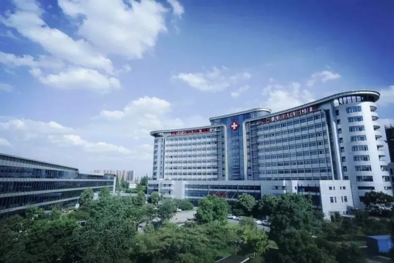 இலகுரக எஃகு அமைப்பு ஹெல்த்கேர் கட்டிடம்